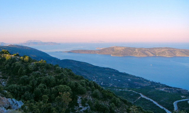 Αλόννησος: Ανακαλύψτε τα τέσσερα ερημονήσια μοναδικής ομορφιάς στο στολίδι των Σποράδων