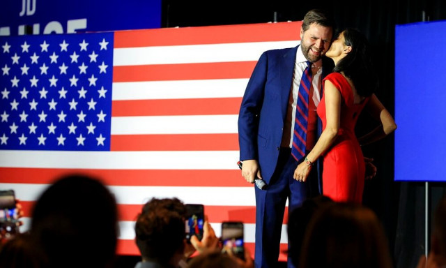 To ζεύγος Βανς στο συνέδριο των Ρεπουμπλικανών