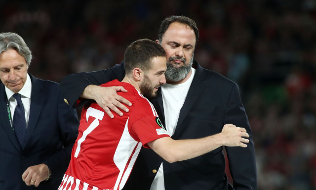 Ολυμπιακός: «Πάντα έχεις μια θέση στο Λιμάνι της καρδιάς μας» - Το «αντίο» Μαρινάκη στον Φορτούνη