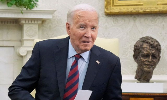 Πηγή στο Reuters για την αποχώρηση Μπάιντεν: «Το σκέφτεται πολύ σοβαρά»