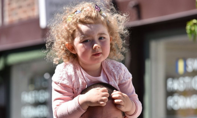 Αυξήσεις στα επιδόματα παιδιού και στέγης - Τι αλλάζει με το Ελάχιστο Εγγυημένο Εισόδημα