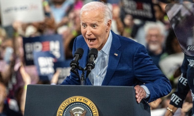 Τι θα συμβεί αν ο Τζο Μπάιντεν αποχωρήσει από την κούρσα των εκλογών στις ΗΠΑ