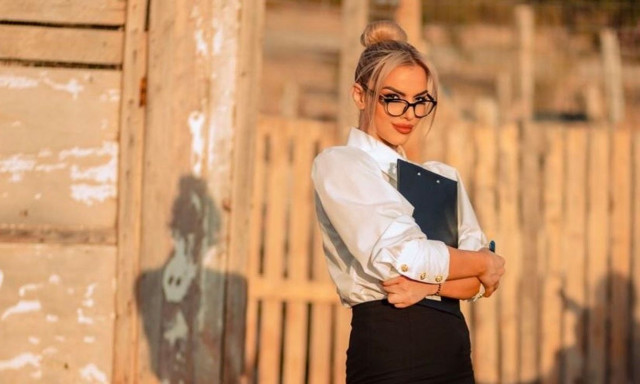 «Παράτα με»: Κυκλοφόρησε το νέο τραγούδι της Χρύσας Μπανδέλη