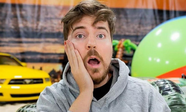 Διάσημος Youtuber βοήθησε να καθαριστούν οι ωκεανοί - Παγκόσμια περιβαλλοντική κινητοποίηση