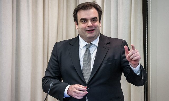 Πιερρακάκης: Εξετάζουμε αλλαγή στον τρόπο εισαγωγής στην Τριτοβάθμια Εκπαίδευση