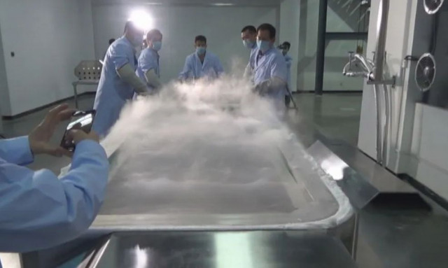 Αδιανόητο: Καταψύχει «νεκρούς ασθενείς» με στόχο να τους αναστήσει!