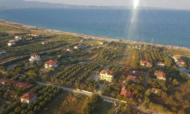 Το αλάτι της θάλασσας «καταβροχθίζει» το γλυκό νερό στη Χαλκιδική