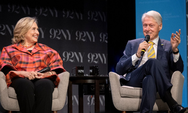 Εκλογές ΗΠΑ: Το ζεύγος Κλίντον υποστηρίζει την Κάμαλα Χάρις