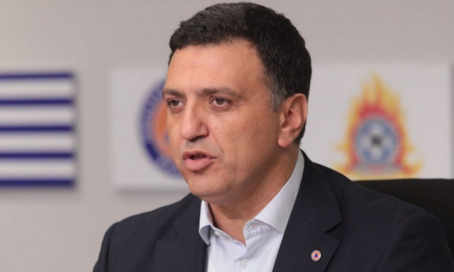 Κικίλιας: «Δεν έχει όμοιό της η φετινή αντιπυρική περίοδος - Καθημερινά δίνονται σκληρές μάχες»