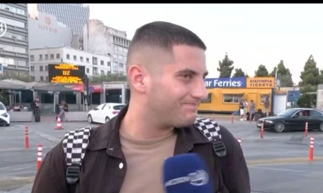 Τουρίστας πάει Πάρο με 200 ευρώ γιατί παρασύρθηκε και ξόδεψε τα χρήματα του στον Ιακωβίδη