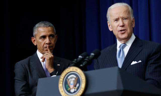 Ο Ομπάμα προειδοποιεί ότι η αποχώρησή του Μπάιντεν φέρνει τους Δημοκρατικούς σε «αχαρτογράφητα νερά»