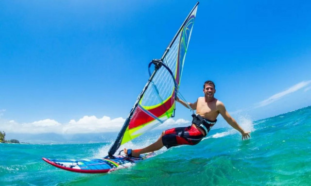 Νάξος: Ανάμεσα στους πέντε ιδανικούς προορισμούς του κόσμου για ιστιοσανίδα