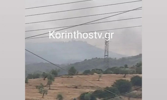 Φωτιά τώρα στη Κόρινθο από πτώση κεραυνού