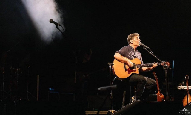 Σωκράτης Μάλαμας: Ακόμη μια βραδιά στο Θέατρο Βράχων