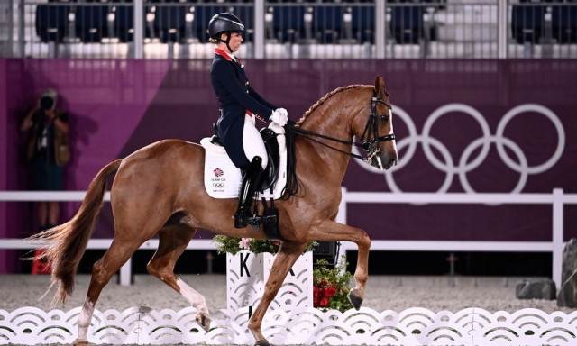 Ολυμπιακοί Αγώνες: Αποσύρθηκε η Ντιζαρντέν μετά τον σάλο με το βίντεο που μαστιγώνει το άλογό της