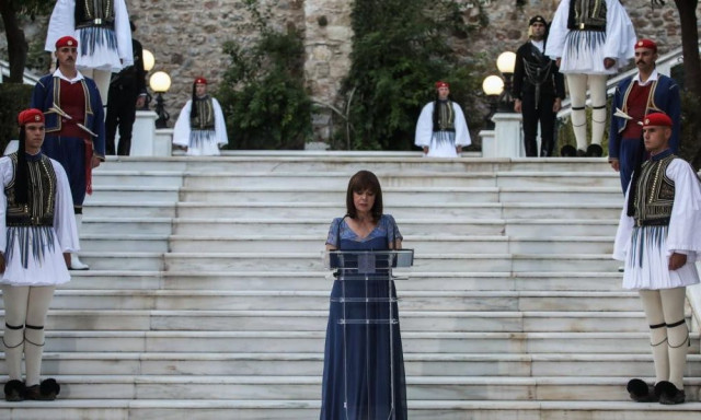 Ρε άντε… δεξιωθείτε!