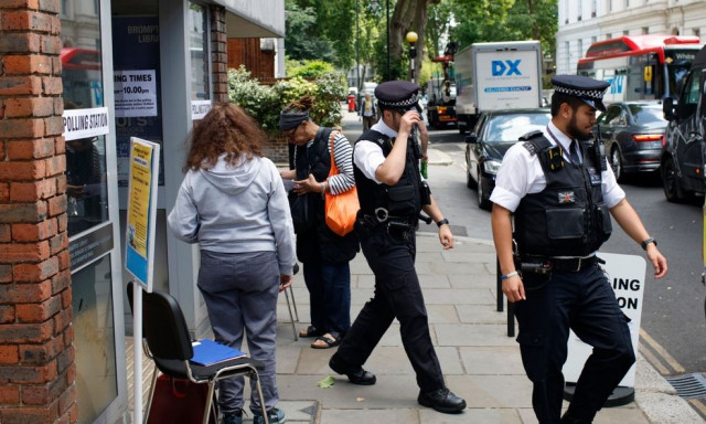 Βρετανία: Συνελήφθη άνδρας μετά από επίθεση με μαχαίρι κοντά σε στρατόπεδο