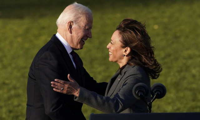 Ο Τζο Μπάιντεν με την Κάμαλα Χάρις