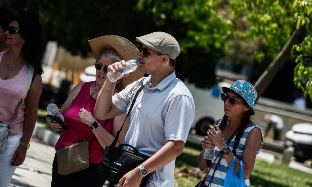 Καιρός: Τέλος τα 40αρια έπειτα από 16 συνεχόμενες ημέρες καύσωνα - Μικρή πτώση της θερμοκρασίας