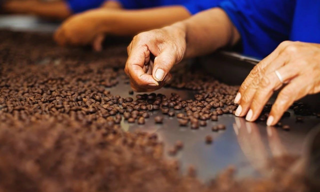 Κακά μαντάτα για τους λάτρεις του καφέ – Απλησίαστη η τιμή για το αγαπημένο ρόφημα