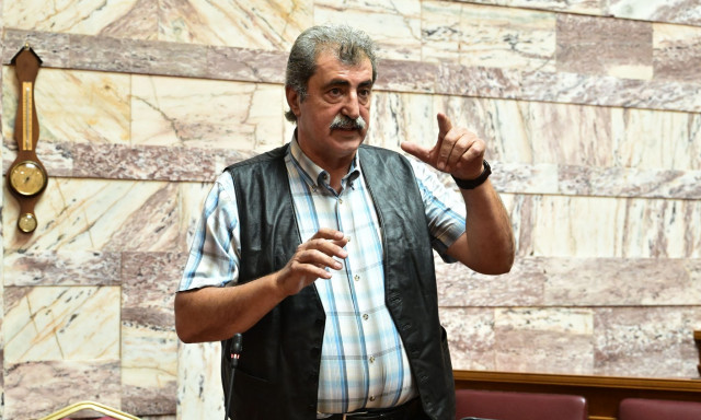 Επιμένει ο Παύλος Πολάκης: Νέα επίθεση στην Αθηνά Λινού - «Στήσιμο και ψεύτικα δάκρυα»