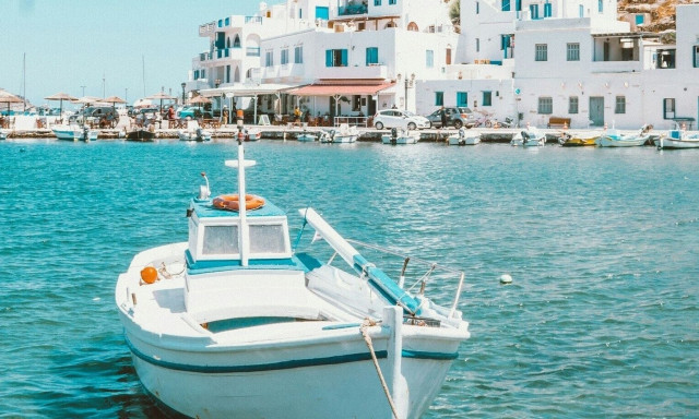 ΕΛΣΤΑΤ: Συνολικά 4,9 εκατομμύρια Έλληνες πολίτες πραγματοποίησαν τουλάχιστον ένα ταξίδι το 2023