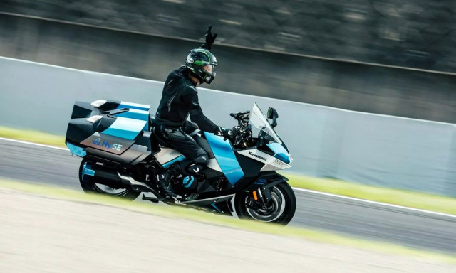 Η Kawasaki παρουσιάζει μία μοτοσικλέτα που καίει υδρογόνο