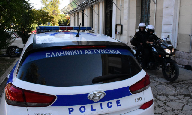 «Χτύπημα» σε κύκλωμα διακίνησης ναρκωτικών: Τα «σουβλάκια», το «70άρι» και το «πέντε συν ένα δώρο»