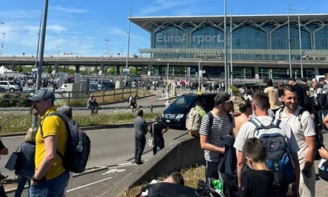 Εκκενώθηκε αεροδρόμιο στα σύνορα Γαλλίας - Ελβετίας μετά από απειλή για βόμβα