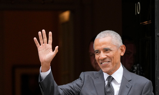 Ομπάμα: «Τελευταίος και καταϊδρωμένος» στήριξε την Κάμαλα Χάρις - Το σύντομο βίντεο που κυκλοφόρησε