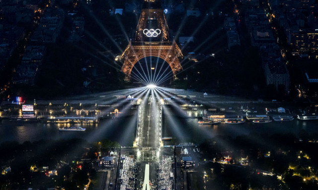 Ολυμπιακοί Αγώνες: Μια σύγκριση των τελετών έναρξης σε Αθήνα και Παρίσι με σκληρές αλήθειες