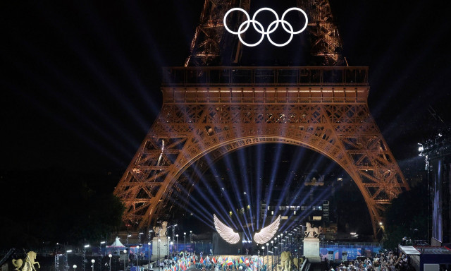 Ολυμπιακοί Αγώνες 2024: Το φαντασμαγορικό σόου, η είσοδος της Ελλάδας και η ερμηνεία της Celine Dion