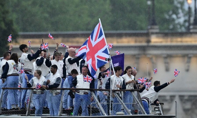 Ολυμπιακοί Αγώνες 2024: Καταγγελίες από τους Βρετανούς για το φαγητό – «Μας σερβίρουν ωμό κρέας»