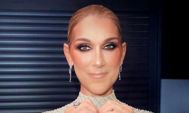 Celine Dion: Η αδημοσίευτη φωτογραφία από τα παιδικά της χρόνια μπροστά στον Πύργο του Άιφελ