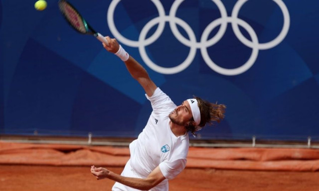 Ολυμπιακοί Αγώνες 2024: Άργησε να πάρει μπροστά ο Στέφανος Τσιτσιπάς, αλλά προκρίθηκε στους «32»