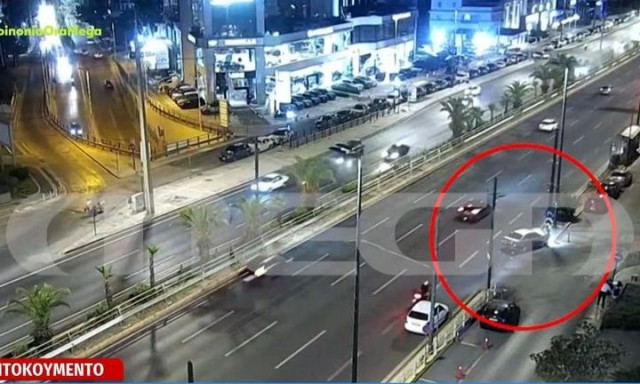 Τροχαίο ατύχημα στη Λεωφόρο Συγγρού - Βίντεο ντοκουμέντο