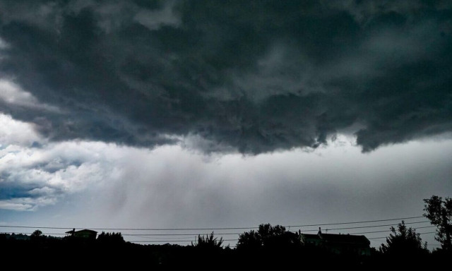 Καιρική «έκπληξη» μέσα στον Αύγουστο - Μετά τον καύσωνα τα προγνωστικά μοντέλα δείχνουν κακοκαιρία