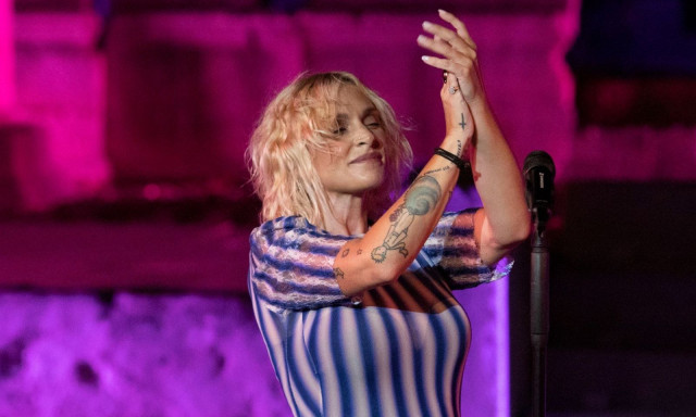 Ελεονώρα Ζουγανέλη: Μάγεψε το κοινό στο Μικρό Θέατρο Αρχαίας Επιδαύρου