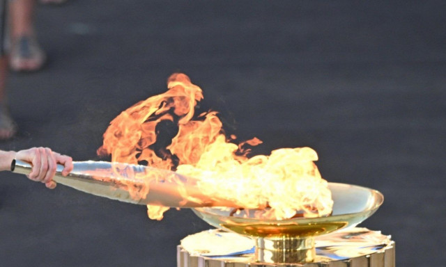 Ένα τρικ που δεν παρατήρησε κανείς: Η αλήθεια για την Ολυμπιακή...φλόγα στην Τελετή Έναρξης