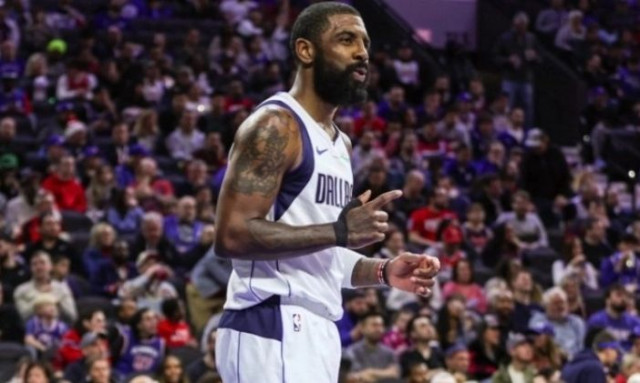 Ο Κάιρι Ίρβινγκ κάνει διακοπές στα Χανιά - Άφησε πολύ μεγάλο φιλοδώρημα σε εστιατόριο