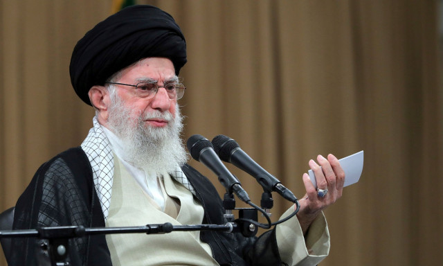 New York Times: «Ο Χαμενεΐ διατάζει άμεσο πλήγμα στο Ισραήλ»