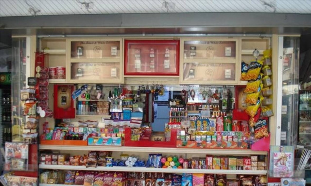 Μαρκόπουλο: Περιπτεράς κυνήγησε κουκουλοφόρο ληστή με ένα ξύλο