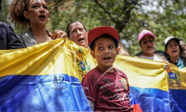 Βενεζουέλα: Έκρυθμη η κατάσταση στη χώρα - Βαρύ το κλίμα για Μαδούρο