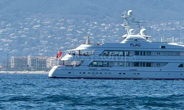 Το υπεροπολυτελές σκάφος του Τόμι Χίλφιγκερ στις Κάννες - Αποκλειστικές εικόνες του Newsbomb.gr