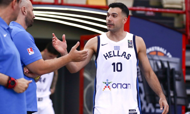 Η στήριξη του Σλούκα στον Σπανούλη