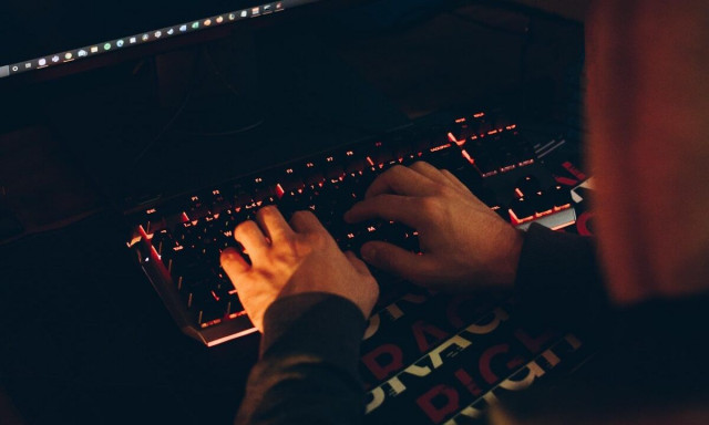 Καβάλα: Συνελήφθη εκπαιδευτικός για πορνογραφία και παρενόχληση ανήλικης μαθήτριας