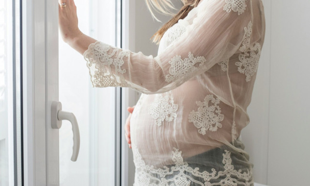 Ενδοοικογενειακή βία στη Σαντορίνη: Χτύπησε στην κοιλιά την έγκυο σύντροφό του