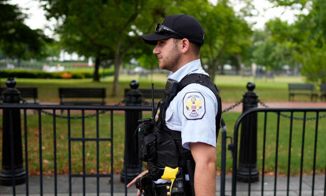 Φουντώνει η κατάσταση στο Ισραήλ: Επίθεση με μαχαίρι, μετά την εκτόξευση 50 πυραύλων - 4 τραυματίες