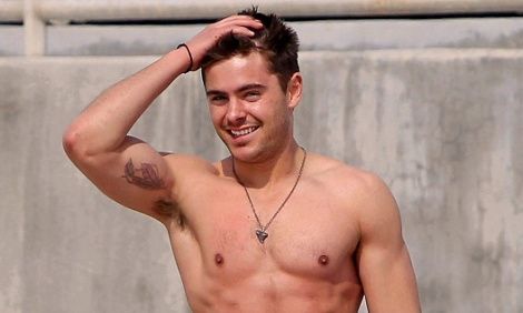 Δύσκολες ώρες για τον Ζακ Έφρον - Εσπευσμένα στο νοσοκομείο ο ηθοποιός