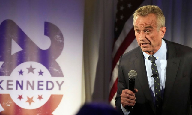 Ρόμπερτ Κένεντι Τζούνιορ: Αποκάλυψε ότι εγκατέλειψε νεκρή αρκούδα στο Σέντραλ Παρκ (βίντεο)